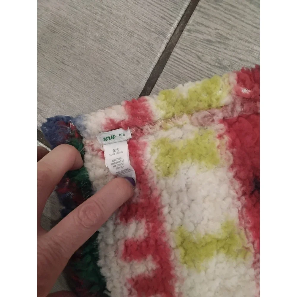 Aerie Sherpa Throw Blanket Cream Green‎ Geometric Pattern Cozy
